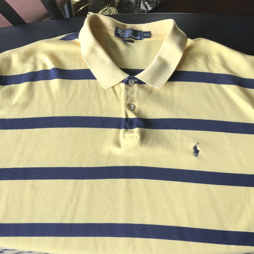 Short sleeve polo shirt